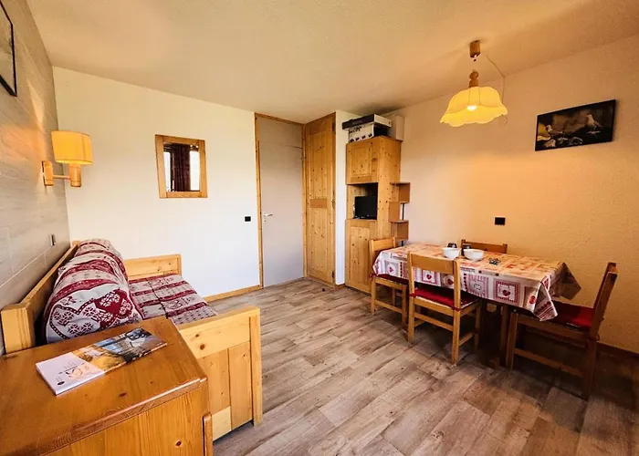 La Pendule - 2 Pieces Pour 4/5 Personnes Mae-0073